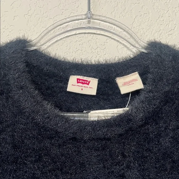 Levi's Women’s Size Small Black Fuzzy Crew-Neck Sweater - Picture 6 of 11